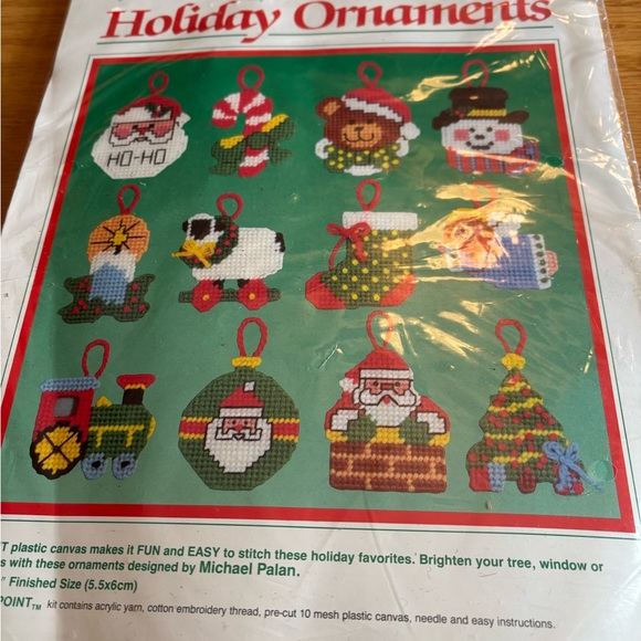 Vintage Dimensions —7 Plastic Holiday  Canvas Ornaments To Make Kit Crafty *READ - Picture 1 of 7